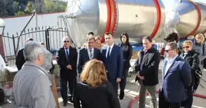 Избата в Нисово разкри винарски тайни на гости от Румъния