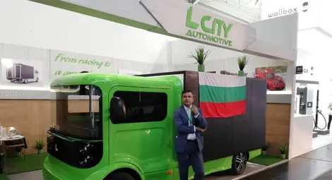 Росен Даскалов представи проекта L CITY на изложението IAA Mobility в през септември миналата година в Мюнхен. Днес вече има реално производство на градския товарен електроавтомобил.  Снимка: &bdquo;Син Карс Индъстри&ldquo;