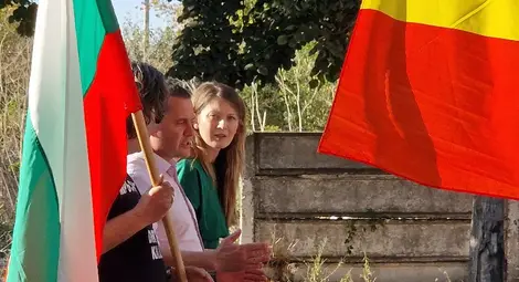 Русенци протестираха в Гюргево срещу изграждането на инсинератора за болнични отпадъци /галерия/ Русенци протестираха в Гюргево срещу изграждането на инсинератора за болнични отпадъци /галерия/