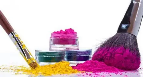 Гримове с бактерии-убийци идват от Англия