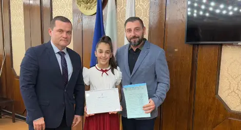 Пенчо Милков награди млади русенски спортисти за високи постижения в международни състезания