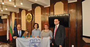 Пианистите Йоана и Николай носят знамето на Русе в „Карнеги хол“