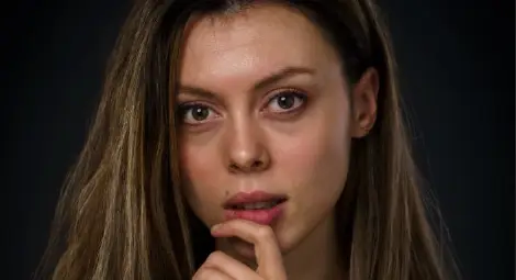 Актрисата в русенския театър Дона Вълова: В момента винаги съм красивото момиче, което съблазнява, но искам да изиграя обратното