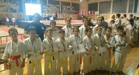 Младите майстори на джу-джицу с 10 медала на сръбска земя Младите майстори на джу-джицу с 10 медала на сръбска земя