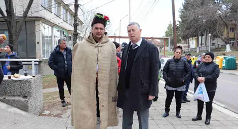 Станчо Цанков спечели конкурса за най-добро червено вино на Трифон Зарезан в Пиргово