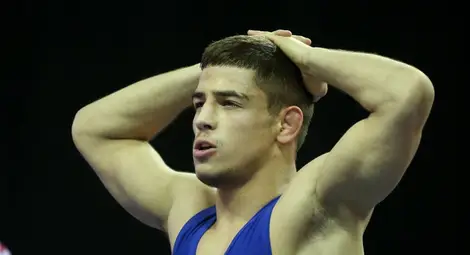 Борци от &bdquo;Юнак&ldquo; на  лагер и турнир в Румъния