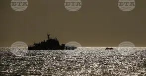 Най-малко 14 души са загинали при сблъсък на патрулен кораб и лодка с мигранти близо до турския курорт Анталия тази нощ
