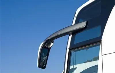 Автобус с 23-ма пътници се преобърна във Върбишкия проход