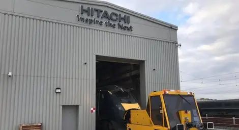 Локомотив на &bdquo;Експрес Сервиз&ldquo;  тегли влакове &bdquo;Хитачи&ldquo; в Англия