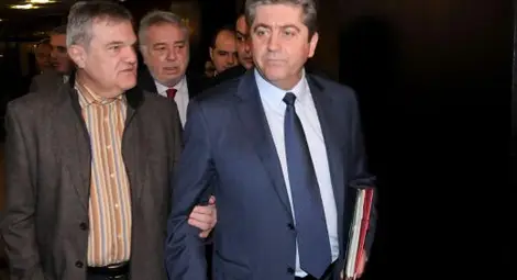 Скандалът около Първанов ескалира: Подава ли оставка цялото ръководство на АБВ?