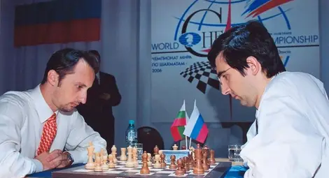 Тоалетната война, която превърна двама приятели в доживотни врагове