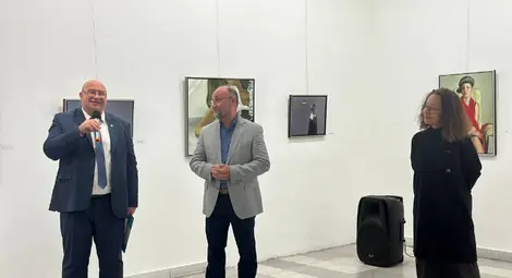 С изложбата "Завръщане" Веселин Господинов представи своята хиперреалистична представа за света и Русе С изложбата "Завръщане" Веселин Господинов представи своята хиперреалистична представа за света и Русе