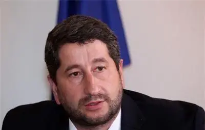 Христо Иванов: Цацаров е отговорен за отделянето на България от Румъния