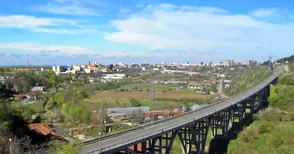 Отново ще обявяват обществена поръчка за спешния ремонт на Дъговия мост