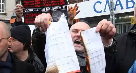 Комисията за защита на потребителите готви колективни искове срещу ЕРП-тата Комисията за защита на потребителите готви колективни искове срещу ЕРП-тата