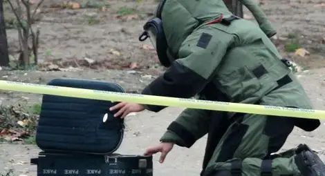 Взривиха съмнителна чанта под прозорците на Станишев