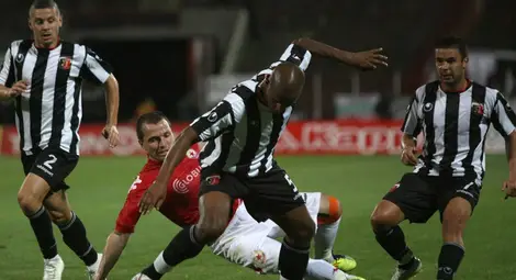 ФИФА присъди ЦСКА да плати над 800 000 лв. на Бенжелюн