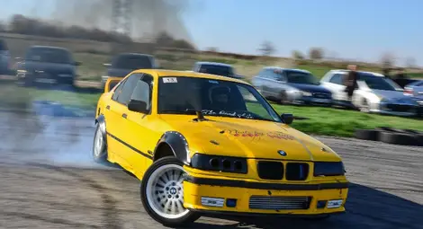 Благотворително дрифт шоу събра близо 36 000 лв. за малката Бела