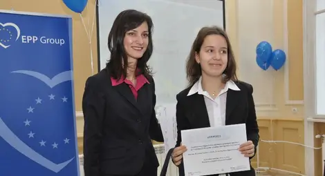 Седем русенчета тръгват за Брюксел с евродепутата Мария Габриел