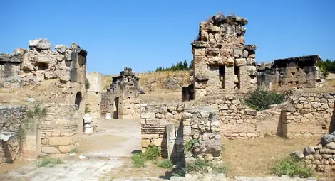 Археолози откриха най-големия подземен град в света Археолози откриха най-големия подземен град в света
