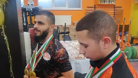 Звездите на щангите от „Русе“ пред нови сериозни изяви Звездите на щангите от „Русе“ пред нови сериозни изяви