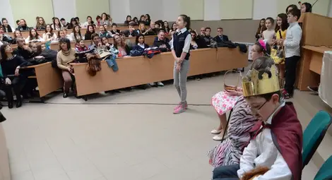 Как принцеса Тартин си намери мъж представиха на френски четвъртокласници