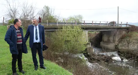 Драгомир Драганов извърши проверка&nbsp;  по поречието на река Черни Лом заради сигнали за замърсяване