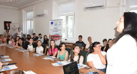 50 ученици и учители от Болградски и Одески район, Украйна пристигнаха за езиково обучение в Русенския университет