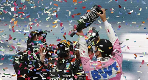 Люис Хамилтън се изравни по титли с легендата Шумахер