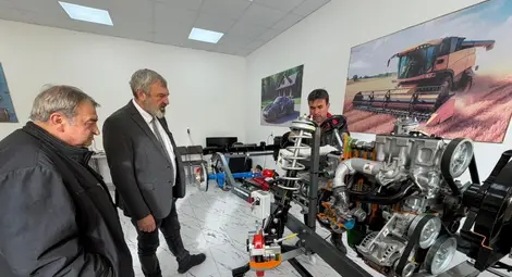 180 000 лева превърнаха гимназията в Две могили в едно от най-модерните професионални училища