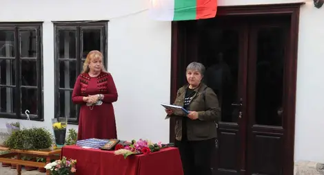 Дунавската задруга на художествените занаяти отбеляза 10 години от основаването си в Русе с изложба и книга