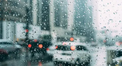 Валежи и гръмотевици в следобедните часове