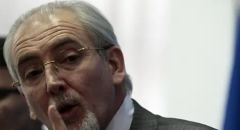 Местан: Да бъдат огласени банковите сметки на политиците в ЕС