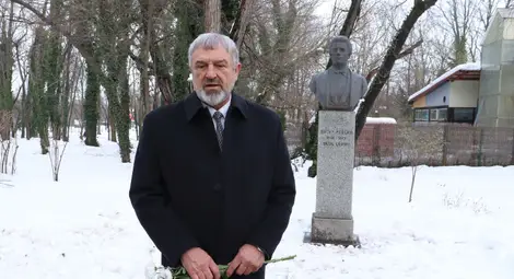 Десетки българи в румънската столица Букурещ почетоха&nbsp;153-ата годишнина от гибелта на Васил Левски