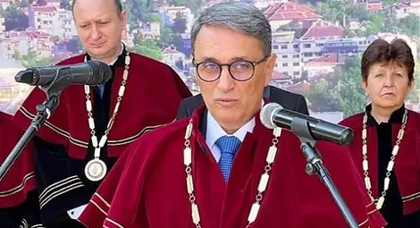 УХТ откри академичната учебна година, стартира лекции и упражнения присъствено