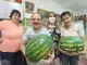 Производител на дини от Ямболско дари част от продукцията си на Дневен център за хора с увреждания