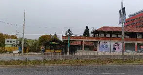 Бизнесмен дари магазини за 1 000 000 с условие да ги ползват наемателите