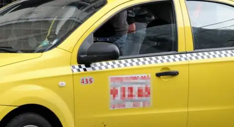 Столичните таксиджии бесни, скачат на бунт срещу Uber!