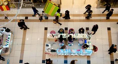 Два дни преди Коледа, "шопингът" е на пълни обороти