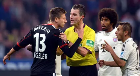 Байерн оглави Бундеслигата