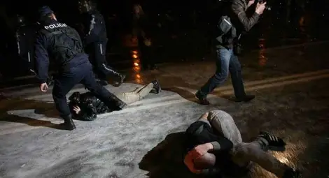 Жандармерията окървави протеста на Орлов мост /галерия/