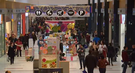 Над 18 000 дойдоха на шопинг в Черния петък в Мол Русе