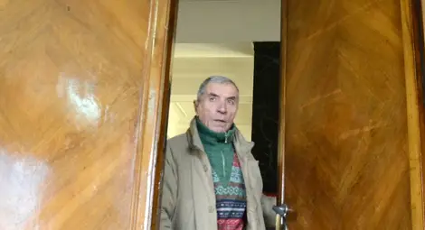 81-годишен дядо оправдан по обвинение за лихварство