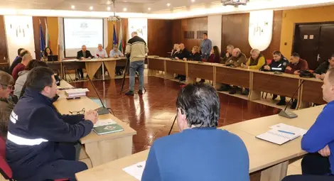 Превенцията на бяс по домашни, безстопанствени и диви животни  бе обсъдена днес на среща в Областна администрация &ndash; Русе