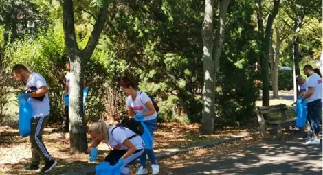 Близо 360 кг фасове и отпадъци събраха доброволци на &bdquo;ПромениКартинката&ldquo; в 4 български града /галерия/