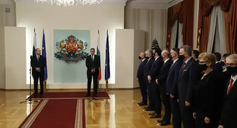 Радев: Нападките към служебното правителство са отличен атестат за работата му