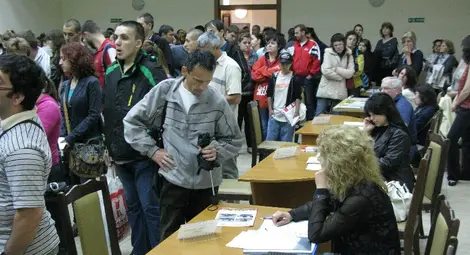 Трудова борса предложи 104 работни места на 160 младежи