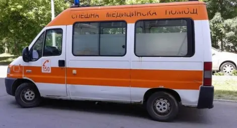 Нов герой опитва да спре търга за 400-те линейки по стар сценарий