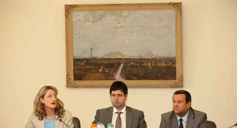 Адемов: Вместо власт, власт да спира, власт опозиция подпира Адемов: Вместо власт, власт да спира, власт опозиция подпира