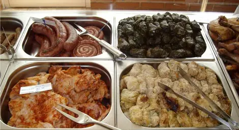 Поръчките на храна за  вкъщи и офиса се удвояват